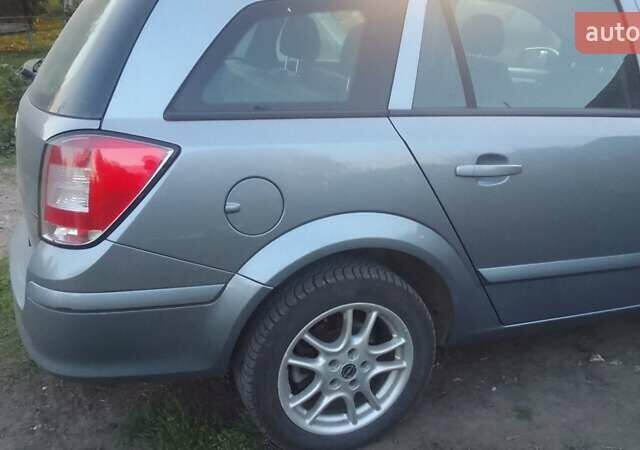 Опель Астра 2009 в Тернополе на Automoto.ua Серый Опель Астра, объемом двигателя 1.8 л и пробегом 208 тыс. км за 5500 $, фото 8 на Automoto.ua