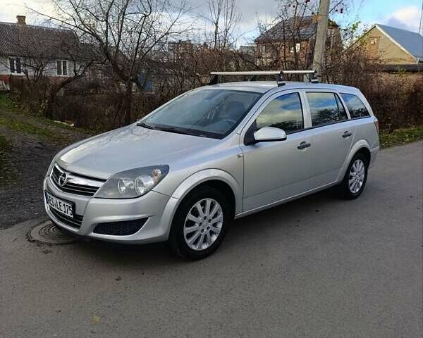 Серый Опель Астра, объемом двигателя 1.6 л и пробегом 207 тыс. км за 5800 $, фото 69 на Automoto.ua