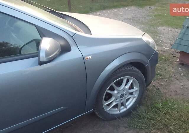 Опель Астра 2009 в Тернополе на Automoto.ua Серый Опель Астра, объемом двигателя 1.8 л и пробегом 208 тыс. км за 5500 $, фото 2 на Automoto.ua