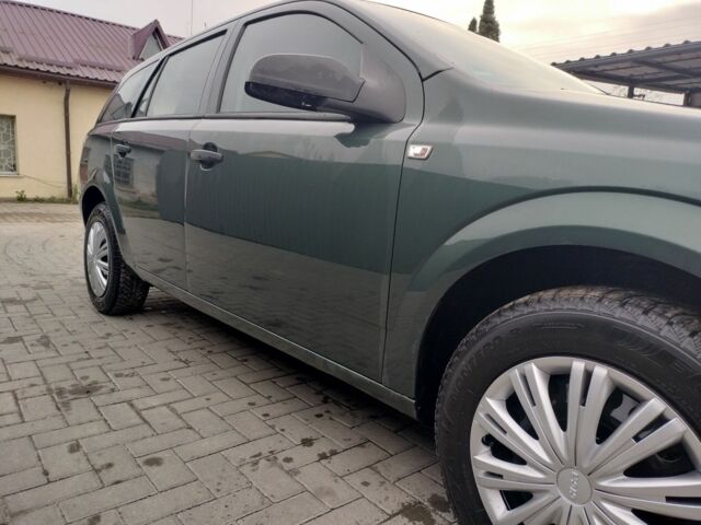 Опель Астра 2009 в Остоге на Automoto.ua Серый Опель Астра, объемом двигателя 1 л и пробегом 206 тыс. км за 5450 $, фото 8 на Automoto.ua