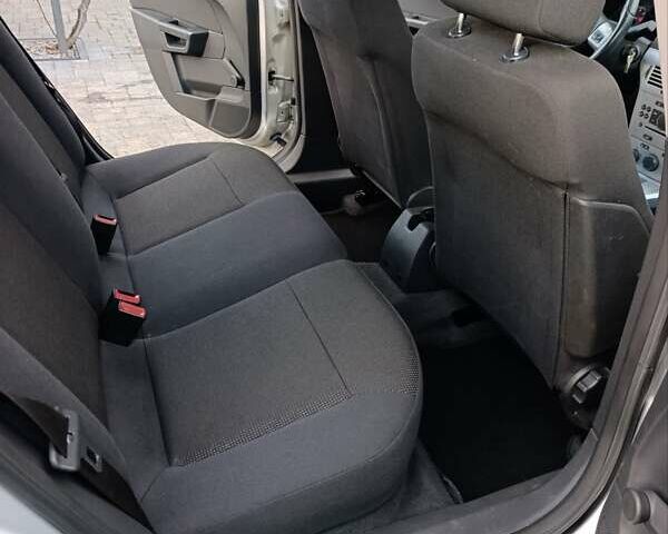 Серый Опель Астра, объемом двигателя 1.6 л и пробегом 207 тыс. км за 5800 $, фото 47 на Automoto.ua