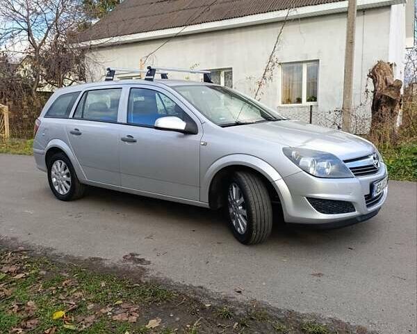 Серый Опель Астра, объемом двигателя 1.6 л и пробегом 207 тыс. км за 5800 $, фото 4 на Automoto.ua