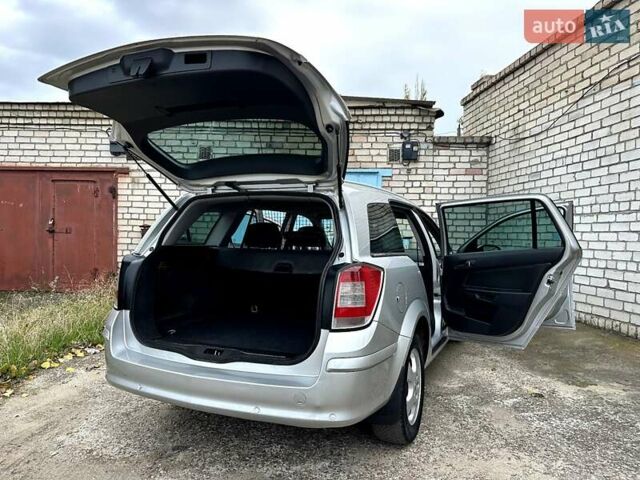 Сірий Опель Астра, об'ємом двигуна 1.7 л та пробігом 304 тис. км за 5800 $, фото 43 на Automoto.ua