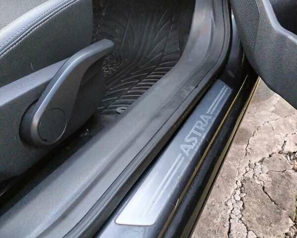 Опель Астра 2009 в Староконстантинов на Automoto.ua Серый Опель Астра, объемом двигателя 1.8 л и пробегом 198 тыс. км за 6099 $, фото 28 на Automoto.ua