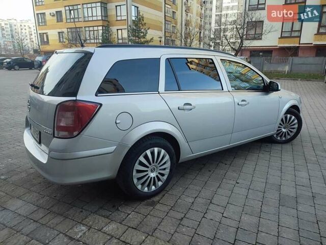 Серый Опель Астра, объемом двигателя 1.7 л и пробегом 279 тыс. км за 5200 $, фото 7 на Automoto.ua