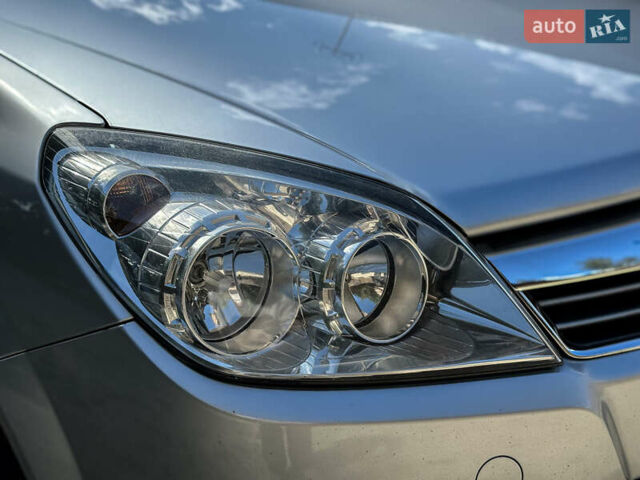 Серый Опель Астра, объемом двигателя 1.6 л и пробегом 210 тыс. км за 5500 $, фото 42 на Automoto.ua