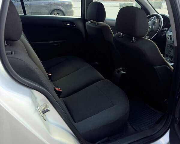 Серый Опель Астра, объемом двигателя 1.6 л и пробегом 260 тыс. км за 4750 $, фото 21 на Automoto.ua