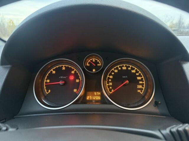 Сірий Опель Астра, об'ємом двигуна 1.7 л та пробігом 271 тис. км за 3300 $, фото 15 на Automoto.ua