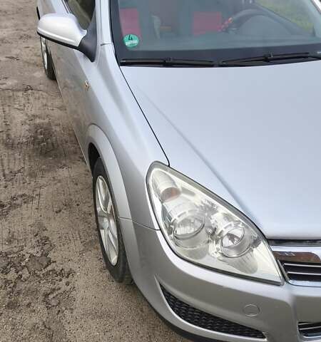 Серый Опель Астра, объемом двигателя 1.91 л и пробегом 270 тыс. км за 6900 $, фото 5 на Automoto.ua