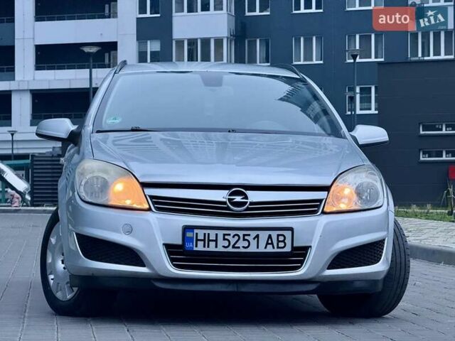 Серый Опель Астра, объемом двигателя 1.69 л и пробегом 252 тыс. км за 4999 $, фото 19 на Automoto.ua