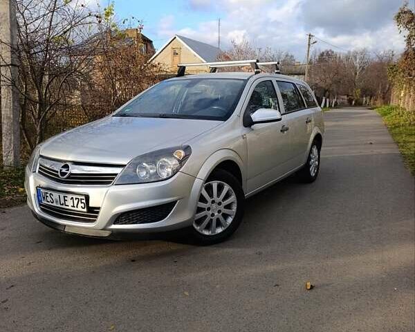 Серый Опель Астра, объемом двигателя 1.6 л и пробегом 207 тыс. км за 5800 $, фото 6 на Automoto.ua