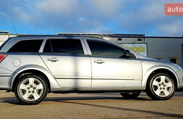 Серый Опель Астра, объемом двигателя 1.6 л и пробегом 200 тыс. км за 6150 $, фото 8 на Automoto.ua