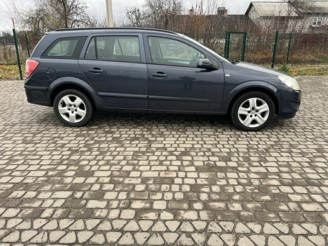 Серый Опель Астра, объемом двигателя 1.6 л и пробегом 180 тыс. км за 4800 $, фото 3 на Automoto.ua