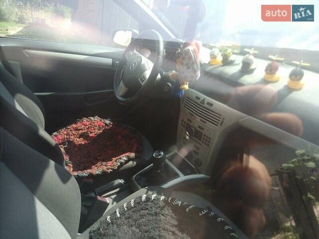 Серый Опель Астра, объемом двигателя 1.6 л и пробегом 210 тыс. км за 5500 $, фото 7 на Automoto.ua