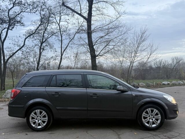 Сірий Опель Астра, об'ємом двигуна 1.7 л та пробігом 271 тис. км за 3300 $, фото 2 на Automoto.ua