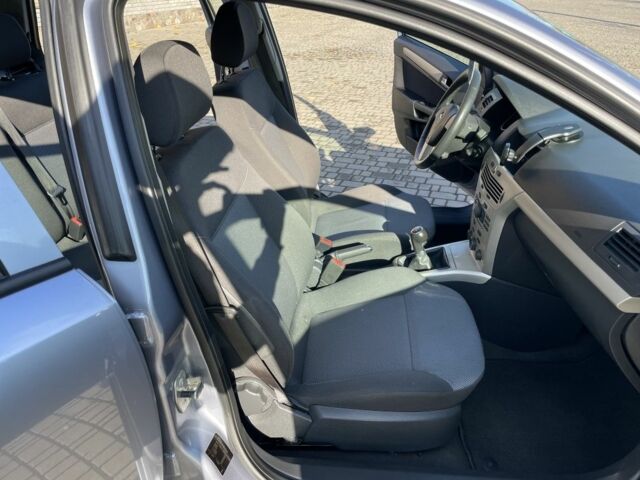 Серый Опель Астра, объемом двигателя 1.6 л и пробегом 228 тыс. км за 5500 $, фото 14 на Automoto.ua