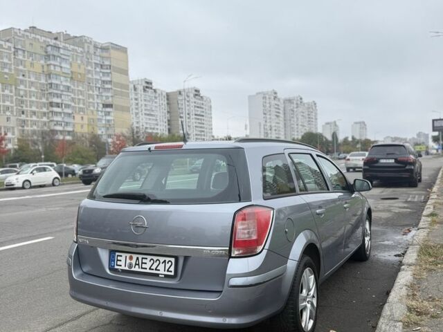 Опель Астра 2009 в Киеве на Automoto.ua Серый Опель Астра, объемом двигателя 1.9 л и пробегом 269 тыс. км за 2900 $, фото 3 на Automoto.ua