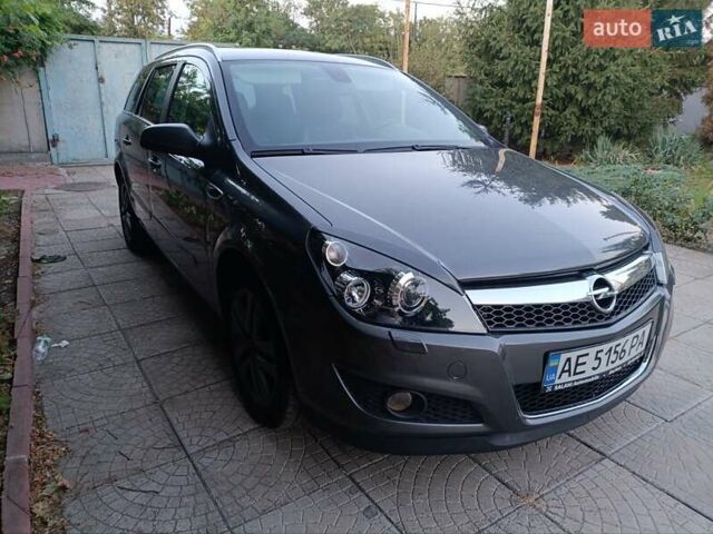 Сірий Опель Астра, об'ємом двигуна 1.6 л та пробігом 215 тис. км за 7500 $, фото 9 на Automoto.ua