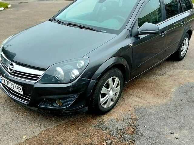 Серый Опель Астра, объемом двигателя 1.8 л и пробегом 222 тыс. км за 3950 $, фото 7 на Automoto.ua