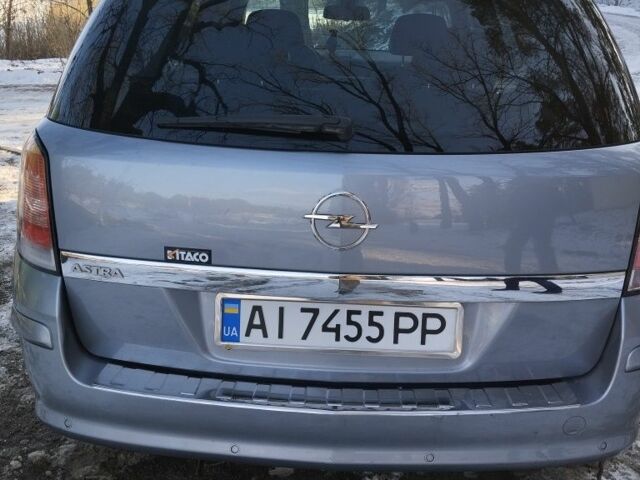 Опель Астра 2009 в Вышгороде на Automoto.ua Серый Опель Астра, объемом двигателя 1.6 л и пробегом 207 тыс. км за 5900 $, фото 3 на Automoto.ua