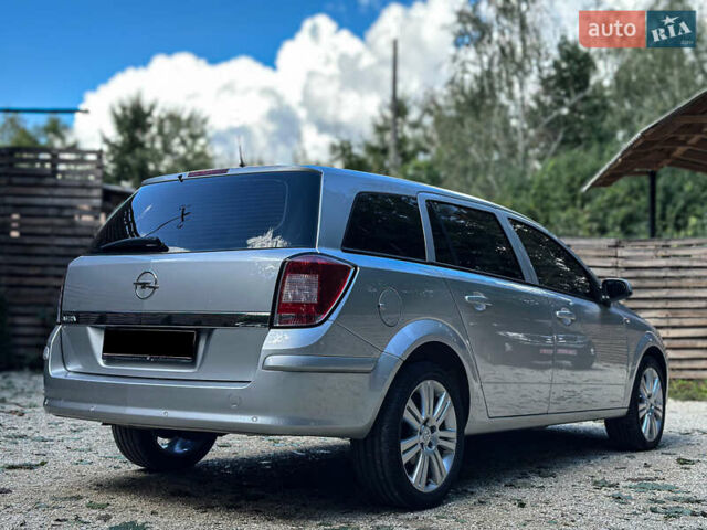 Серый Опель Астра, объемом двигателя 1.6 л и пробегом 210 тыс. км за 5500 $, фото 20 на Automoto.ua