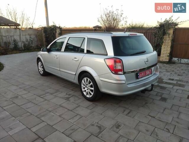 Серый Опель Астра, объемом двигателя 1.6 л и пробегом 240 тыс. км за 5550 $, фото 13 на Automoto.ua