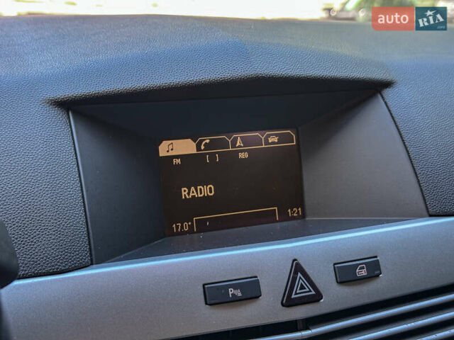 Серый Опель Астра, объемом двигателя 1.6 л и пробегом 210 тыс. км за 5500 $, фото 66 на Automoto.ua