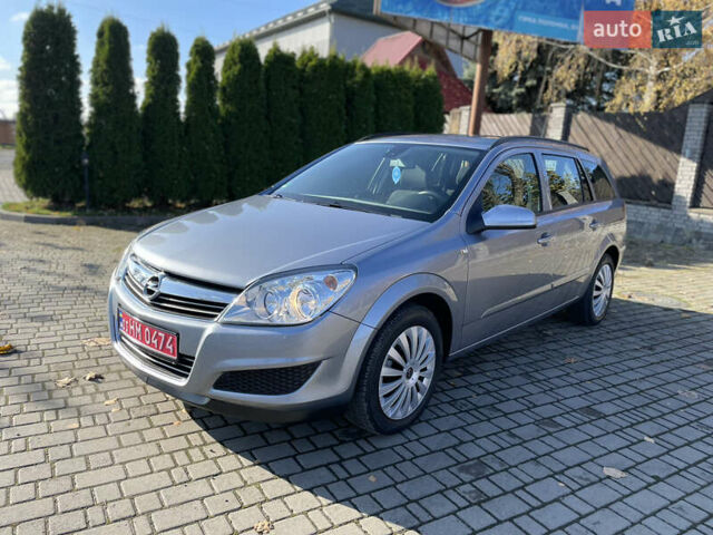 Серый Опель Астра, объемом двигателя 1.6 л и пробегом 228 тыс. км за 5500 $, фото 1 на Automoto.ua