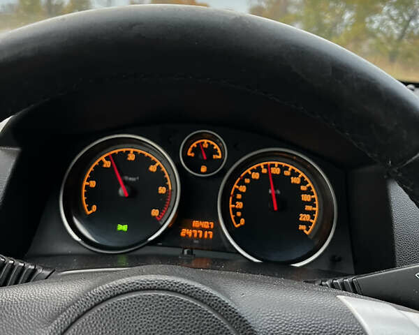 Серый Опель Астра, объемом двигателя 1.69 л и пробегом 250 тыс. км за 3500 $, фото 1 на Automoto.ua