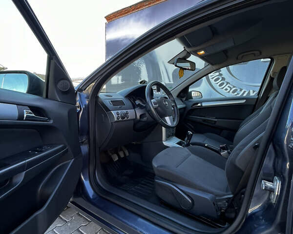 Опель Астра 2009 у Хмельницькому на Automoto.ua Сірий Опель Астра, об'ємом двигуна 1.6 л та пробігом 226 тис. км за 5999 $, фото 3 на Automoto.ua
