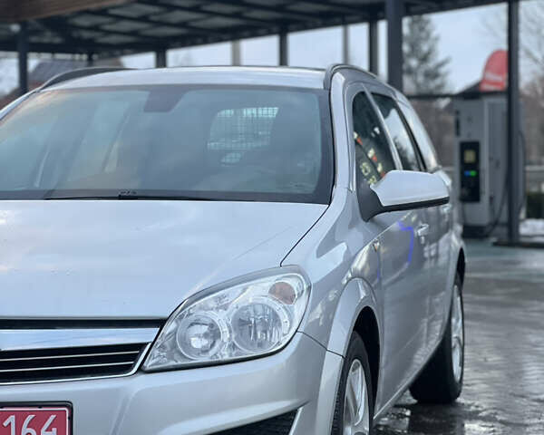 Сірий Опель Астра, об'ємом двигуна 1.7 л та пробігом 162 тис. км за 6800 $, фото 14 на Automoto.ua