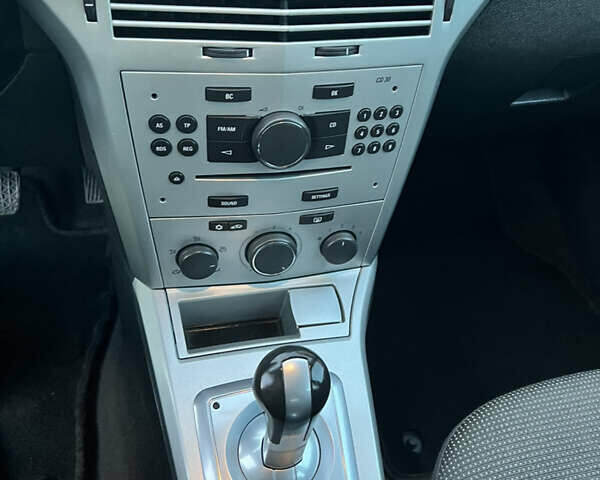 Сірий Опель Астра, об'ємом двигуна 1.6 л та пробігом 202 тис. км за 5900 $, фото 29 на Automoto.ua