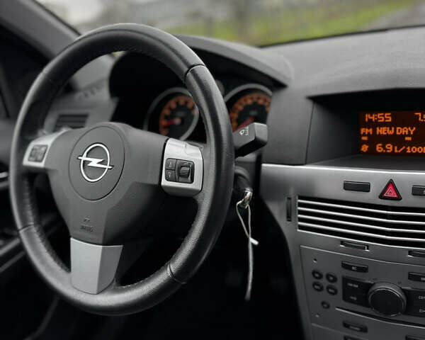 Серый Опель Астра, объемом двигателя 1.4 л и пробегом 199 тыс. км за 5350 $, фото 29 на Automoto.ua