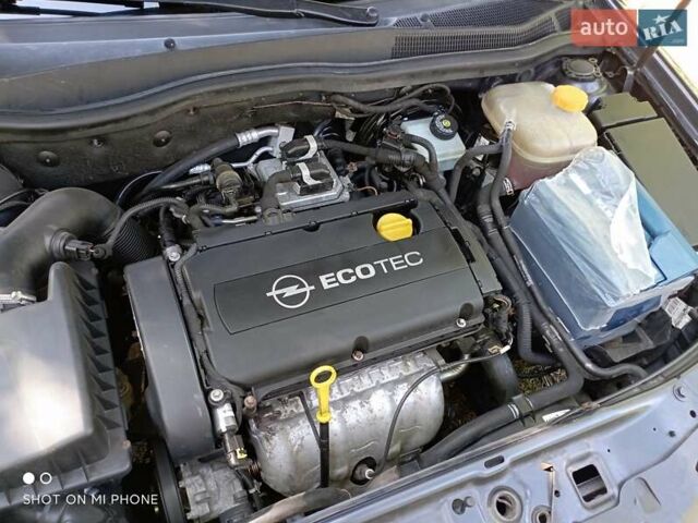 Серый Опель Астра, объемом двигателя 1.6 л и пробегом 221 тыс. км за 5300 $, фото 7 на Automoto.ua