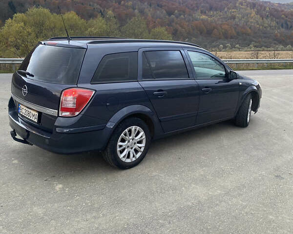 Серый Опель Астра, объемом двигателя 1.7 л и пробегом 275 тыс. км за 6300 $, фото 5 на Automoto.ua