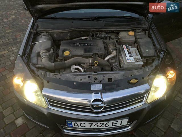 Серый Опель Астра, объемом двигателя 1.69 л и пробегом 294 тыс. км за 5000 $, фото 17 на Automoto.ua