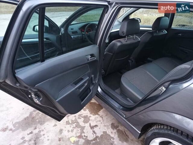 Серый Опель Астра, объемом двигателя 1.8 л и пробегом 261 тыс. км за 6500 $, фото 20 на Automoto.ua