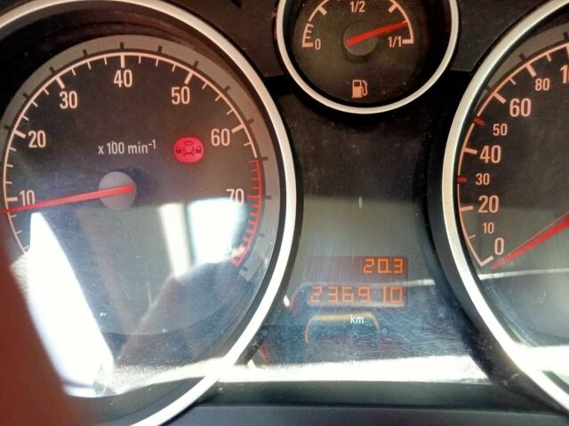 Серый Опель Астра, объемом двигателя 1.6 л и пробегом 237 тыс. км за 5300 $, фото 7 на Automoto.ua