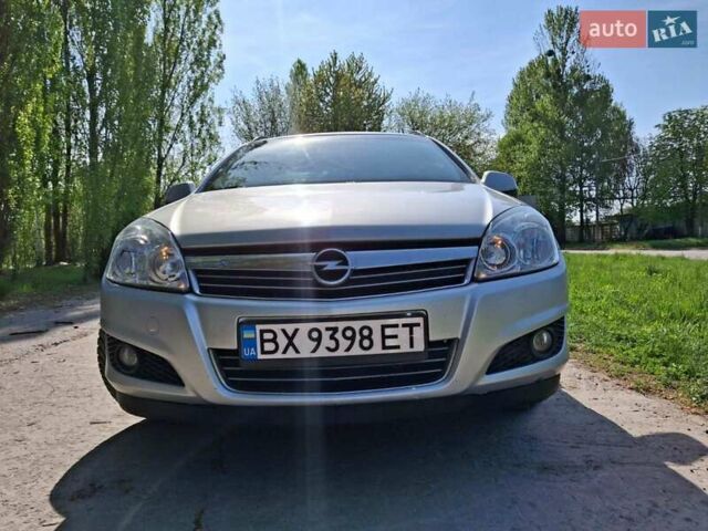 Серый Опель Астра, объемом двигателя 1.6 л и пробегом 270 тыс. км за 5400 $, фото 2 на Automoto.ua
