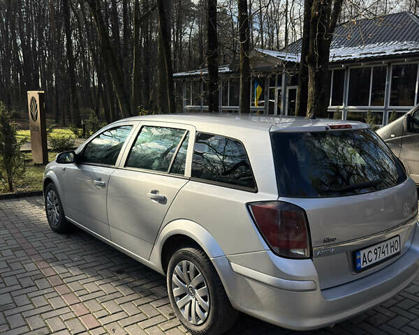 Серый Опель Астра, объемом двигателя 1.6 л и пробегом 260 тыс. км за 4750 $, фото 13 на Automoto.ua