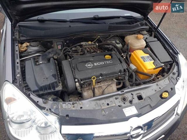 Серый Опель Астра, объемом двигателя 1.6 л и пробегом 263 тыс. км за 6600 $, фото 23 на Automoto.ua