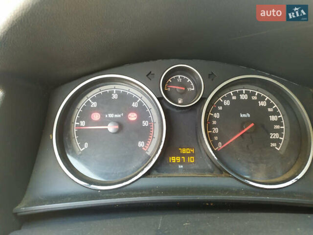 Серый Опель Астра, объемом двигателя 1.7 л и пробегом 199 тыс. км за 5700 $, фото 4 на Automoto.ua