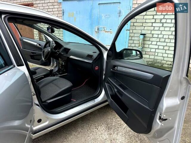 Сірий Опель Астра, об'ємом двигуна 1.7 л та пробігом 304 тис. км за 5800 $, фото 32 на Automoto.ua