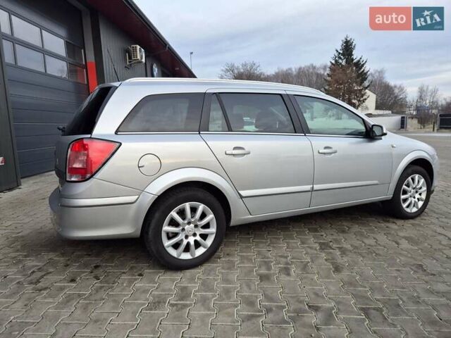 Серый Опель Астра, объемом двигателя 1.6 л и пробегом 253 тыс. км за 5650 $, фото 5 на Automoto.ua