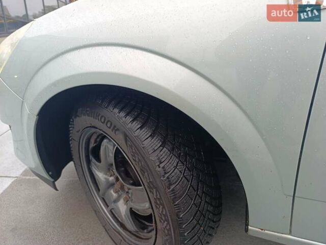 Серый Опель Астра, объемом двигателя 1.69 л и пробегом 300 тыс. км за 5800 $, фото 3 на Automoto.ua