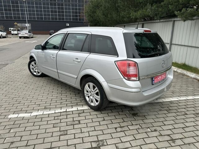 Серый Опель Астра, объемом двигателя 1.6 л и пробегом 250 тыс. км за 5500 $, фото 6 на Automoto.ua