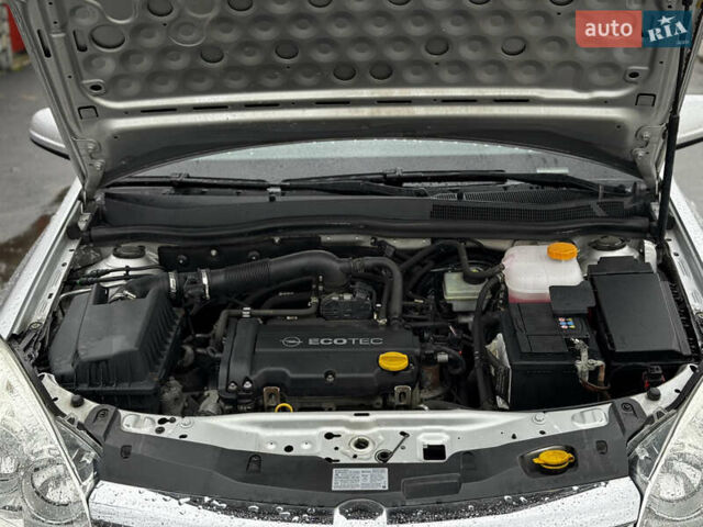 Серый Опель Астра, объемом двигателя 1.4 л и пробегом 199 тыс. км за 5350 $, фото 39 на Automoto.ua