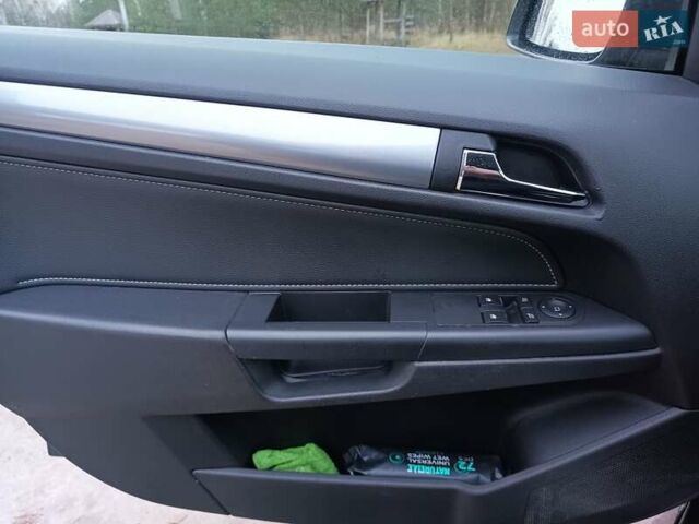 Серый Опель Астра, объемом двигателя 1.8 л и пробегом 261 тыс. км за 6500 $, фото 3 на Automoto.ua