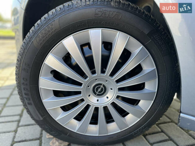 Серый Опель Астра, объемом двигателя 1.6 л и пробегом 228 тыс. км за 5500 $, фото 21 на Automoto.ua