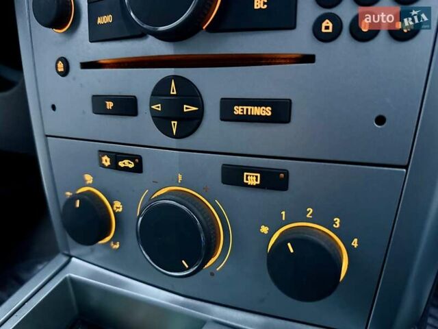 Серый Опель Астра, объемом двигателя 1.69 л и пробегом 252 тыс. км за 4999 $, фото 46 на Automoto.ua